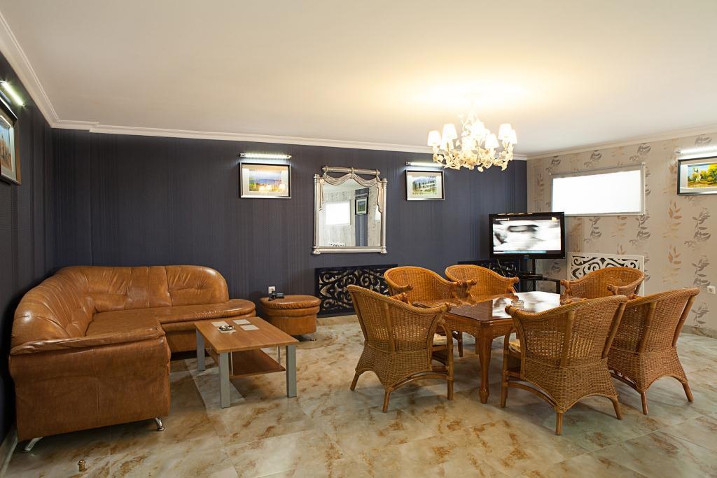 Hotel Topaz Αστάνα Εξωτερικό φωτογραφία