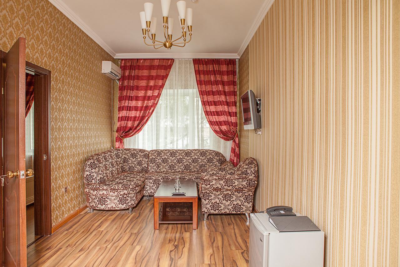 Hotel Topaz Αστάνα Εξωτερικό φωτογραφία