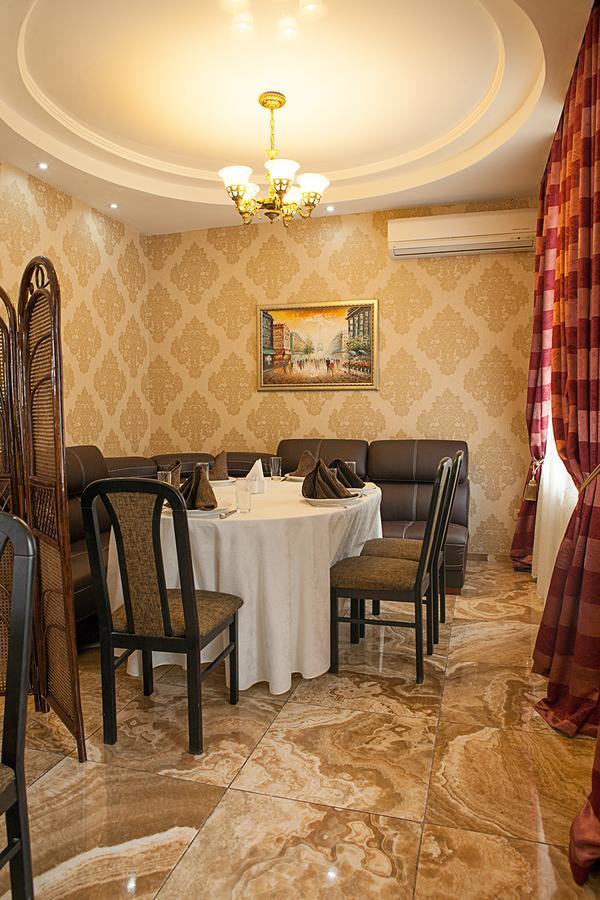 Hotel Topaz Αστάνα Εξωτερικό φωτογραφία